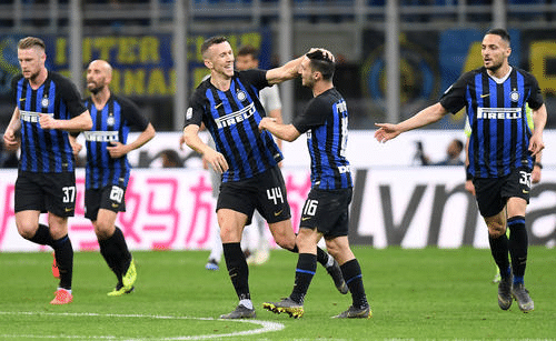 足球英超球队高薪续约门将，球迷满意