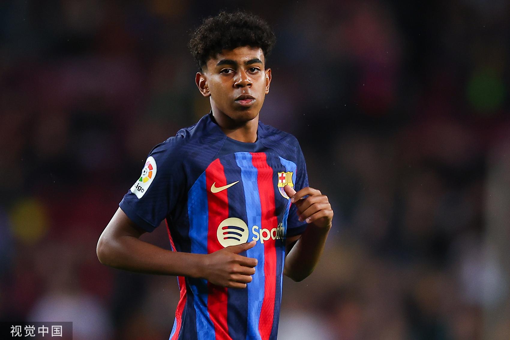 三分11中10生涯新高！穆雷25中19得到52分6板4助